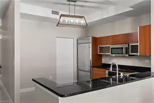 3000 Oasis Grand Blvd, Fort Myers, FL 33916 - Photo 9