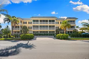 666 3rd St S, Naples, FL 34102 - Photo 1