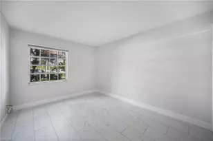 666 3rd St S, Naples, FL 34102 - Photo 19