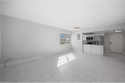 666 3rd St S #106, Naples, FL 34102 - Photo 9