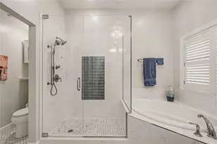 579 Park Shore Dr W, Naples, FL 34103 - Photo 23