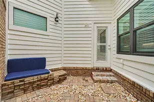579 Park Shore Dr W, Naples, FL 34103 - Photo 19