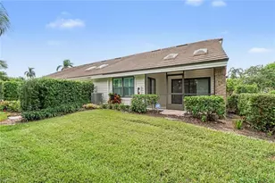 579 Park Shore Dr W, Naples, FL 34103 - Photo 29