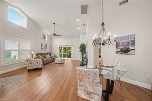 579 Park Shore Dr W, Naples, FL 34103 - Photo 17