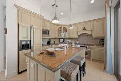 380 10th St S #202, Naples, FL 34102 - Photo 13