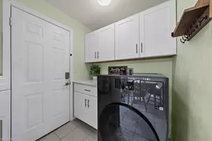 5485 Whitten Dr, Naples, FL 34104 - Photo 17