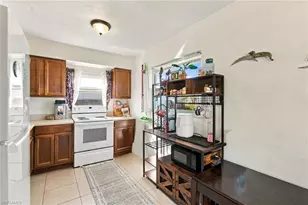 10309 Kentucky St, Bonita Springs, FL 34135 - Photo 5