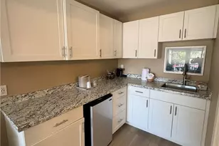 2555 9th St N #262 2555 9th St N #262 N, Naples, FL 34103 - Photo 9