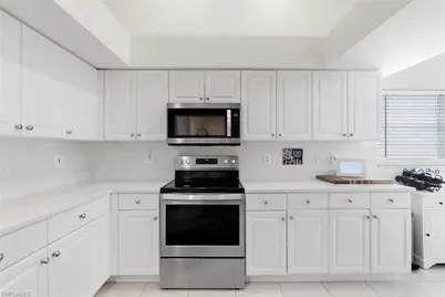 359 Dover Pl #203, Naples, FL 34104 - Photo 9