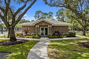 359 Dover Pl, Naples, FL 34104 - Photo 25