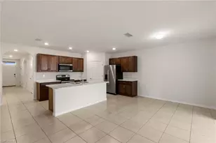 923 Tropicana Parkway W, Cape Coral, FL 33993 - Photo 9