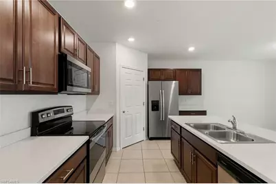 923 Tropicana Pkwy W, Cape Coral, FL 33993 - Photo 7