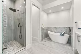 2438 Terra Verde Ln, Naples, FL 34105 - Photo 27
