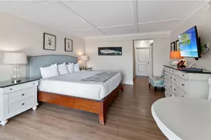 900 Broad Ave S, Naples, FL 34102 - Photo 9