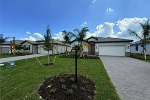 19274 Hinkley Dr, Estero, FL 33928 - Photo 5