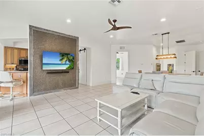 6060 Jonathans Bay Cir #402, Fort Myers, FL 33908 - Photo 5