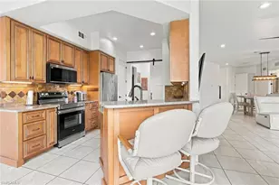 6060 Jonathans Bay Cir, Fort Myers, FL 33908 - Photo 11