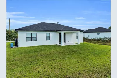 532 Lone Star Ln, Lehigh Acres, FL 33974 - Photo 7
