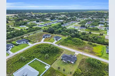 532 Lone Star Ln, Lehigh Acres, FL 33974 - Photo 9