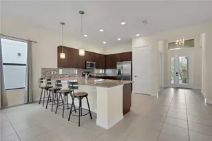 2862 Cinnamon Bay Cir, Naples, FL 34119 - Photo 3