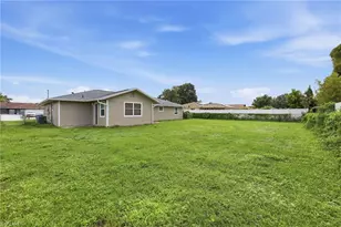 112 NE 10th Ave, Cape Coral, FL 33909 - Photo 35