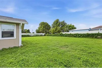112 NE 10th Ave, Cape Coral, FL 33909 - Photo 33