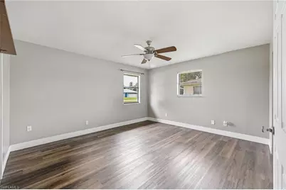 112 NE 10th Ave, Cape Coral, FL 33909 - Photo 27