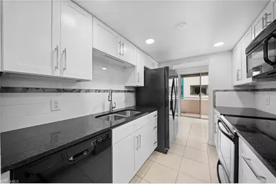 4807 Sunset Ct #405, Cape Coral, FL 33904 - Photo 7