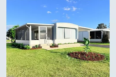 815 Cape Haze Ln E, Naples, FL 34104 - Photo 1