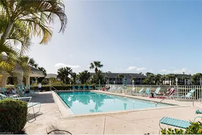 515 Gabriel Cir #10, Naples, FL 34104 - Photo 5
