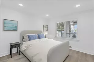 271 Broad Ave S, Naples, FL 34102 - Photo 9