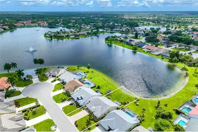 6635 Vancouver Ln, Naples, FL 34104 - Photo 23
