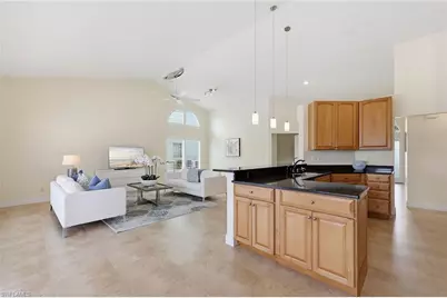 6635 Vancouver Ln, Naples, FL 34104 - Photo 7
