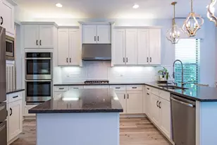 4446 Kensington Cir, Naples, FL 34119 - Photo 11