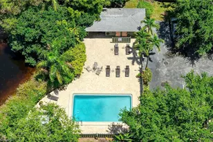 1325 Solana Rd, Naples, FL 34103 - Photo 19