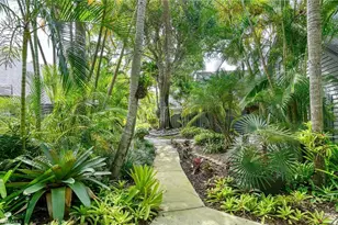 1325 Solana Rd, Naples, FL 34103 - Photo 23