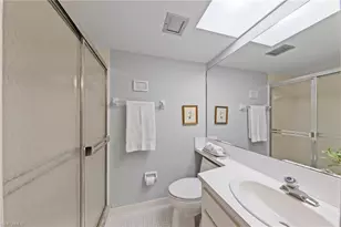 29 High Point Cir E, Naples, FL 34103 - Photo 15