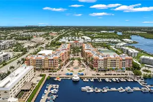 410 Bayfront Pl, Naples, FL 34102 - Photo 27