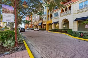 410 Bayfront Pl, Naples, FL 34102 - Photo 19