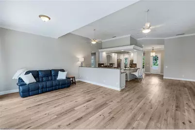 4362 Queen Elizabeth Way, Naples, FL 34119 - Photo 15