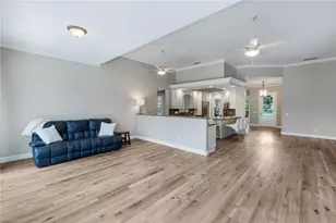 4362 Queen Elizabeth Way, Naples, FL 34119 - Photo 15