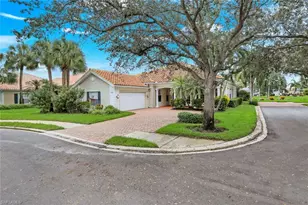 4362 Queen Elizabeth Way, Naples, FL 34119 - Photo 3