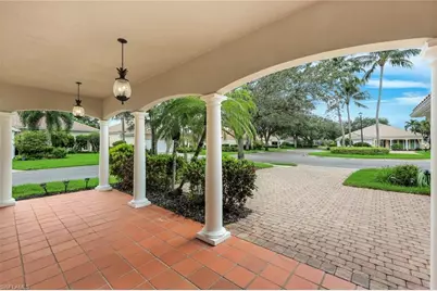 4362 Queen Elizabeth Way, Naples, FL 34119 - Photo 7