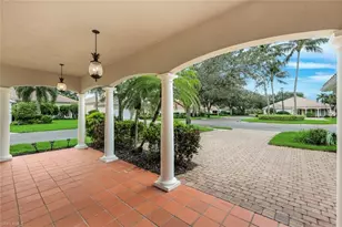 4362 Queen Elizabeth Way, Naples, FL 34119 - Photo 7