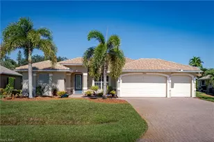 22450 Fountain Lakes Blvd, Estero, FL 33928 - Photo 5