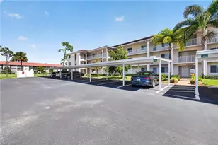 6945 Dennis Cir, Naples, FL 34104 - Photo 23