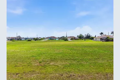 3008 Tropicana Pkwy W, Cape Coral, FL 33993 - Photo 5
