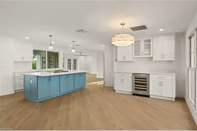 2105 Sheepshead Dr, Naples, FL 34102 - Photo 17