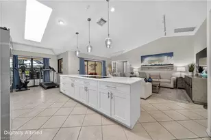 2370 Pinewoods Cir, Naples, FL 34105 - Photo 11