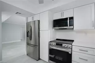 1120 Little Neck Ct, Naples, FL 34102 - Photo 11